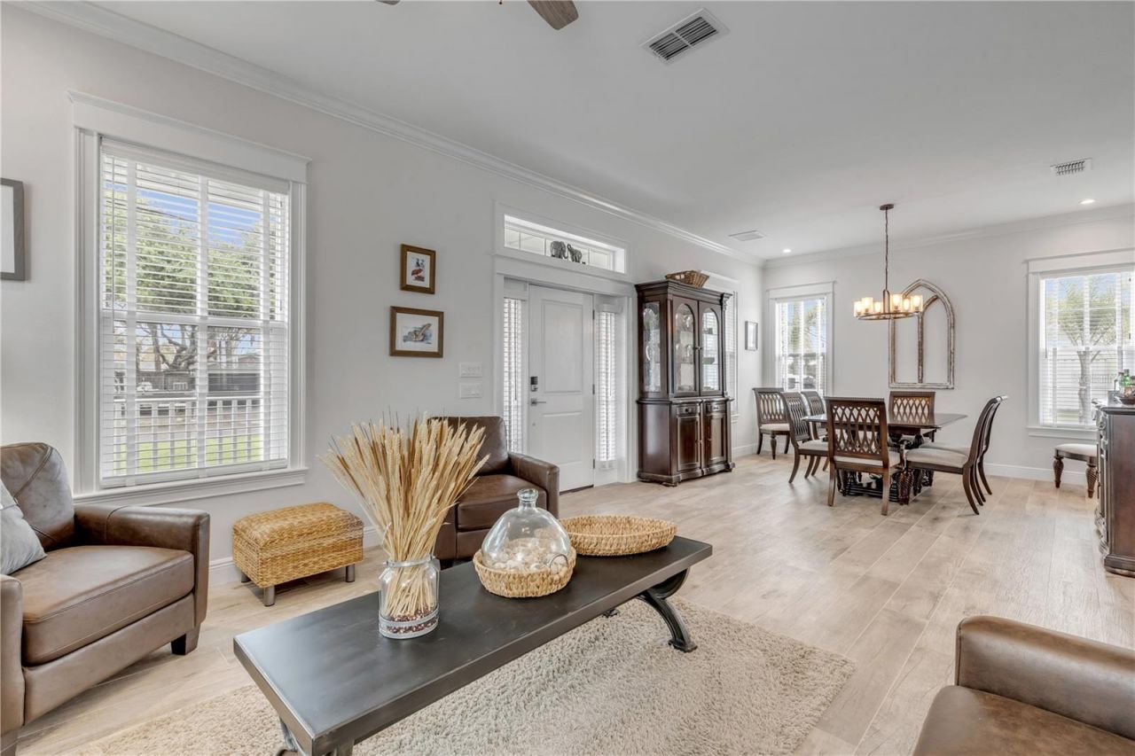 4636 Saxon Drive, New Smyrna Beach, FL 32169 Photo