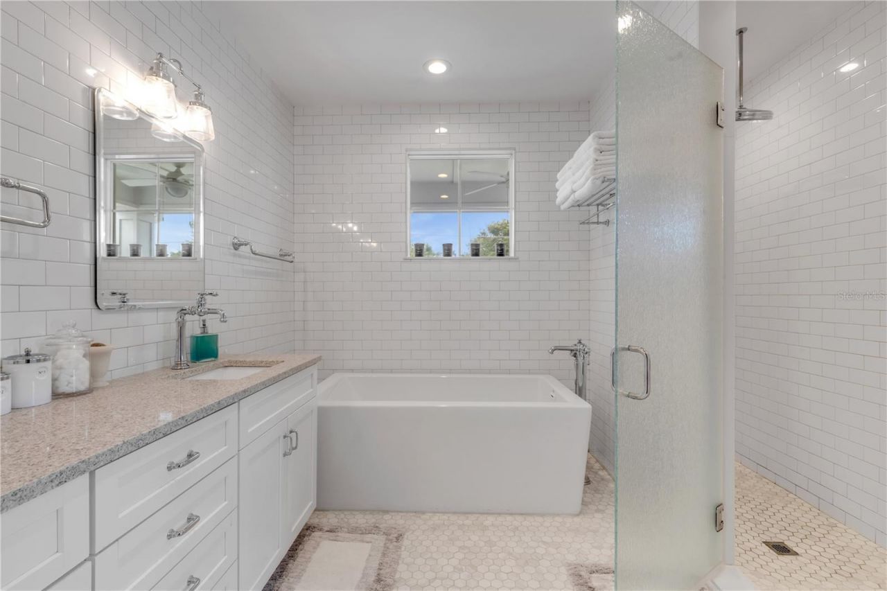 4636 Saxon Drive, New Smyrna Beach, FL 32169 Photo