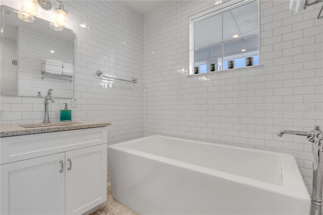 4636 Saxon Drive, New Smyrna Beach, FL 32169 Photo