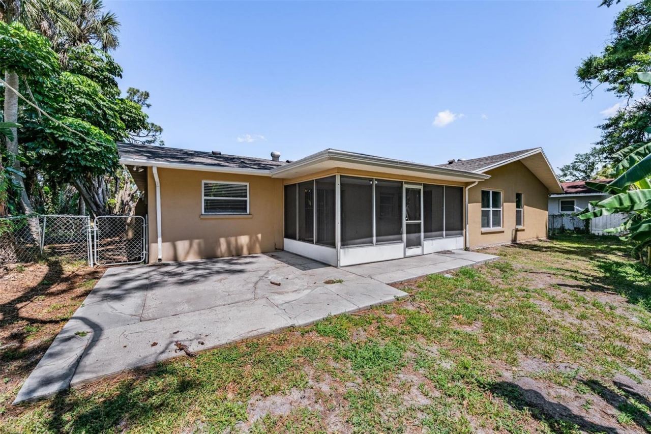 1124 Danny Drive, Sarasota, FL 34243 Photo