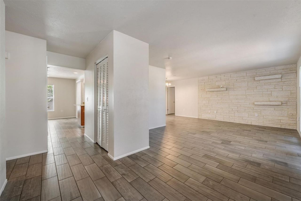 1124 Danny Drive, Sarasota, FL 34243 Photo