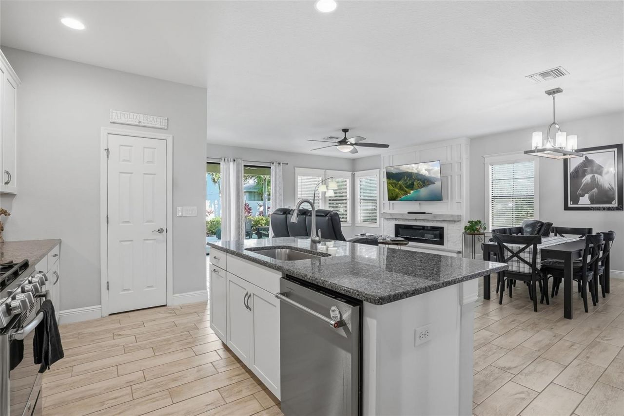 6318 Springline Place , Apollo Beach, FL 33572 Photo