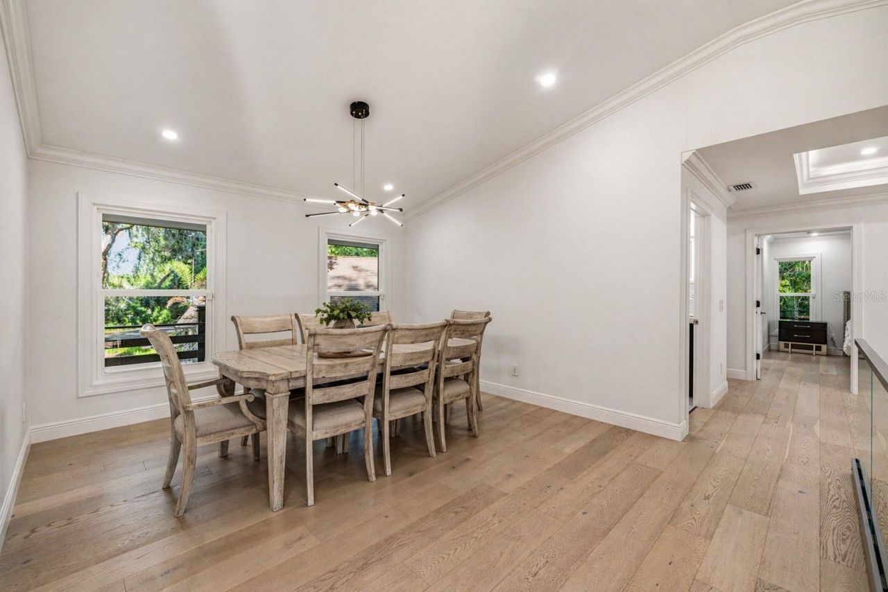 900 Oak Hollow Place, Brandon, FL 33510 Photo