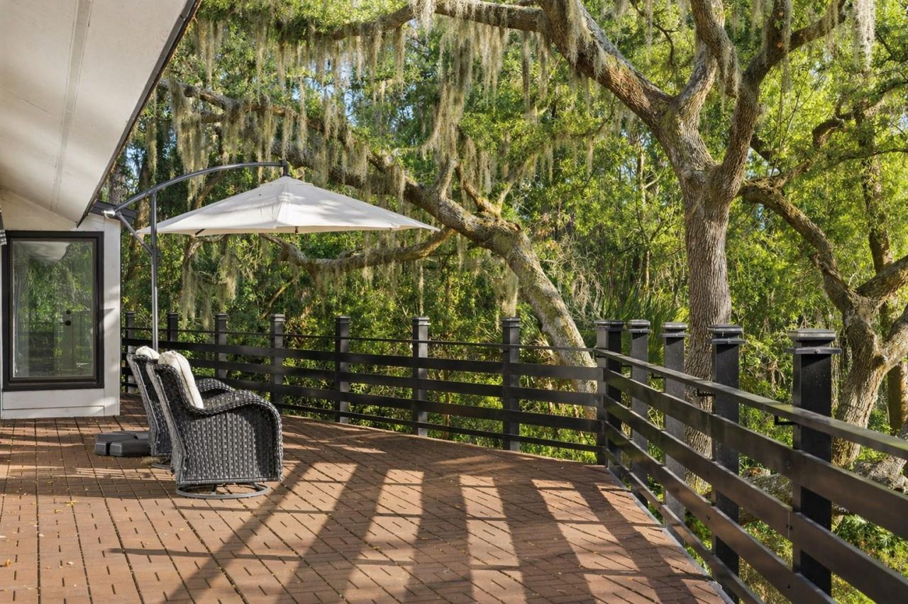 900 Oak Hollow Place, Brandon, FL 33510 Photo