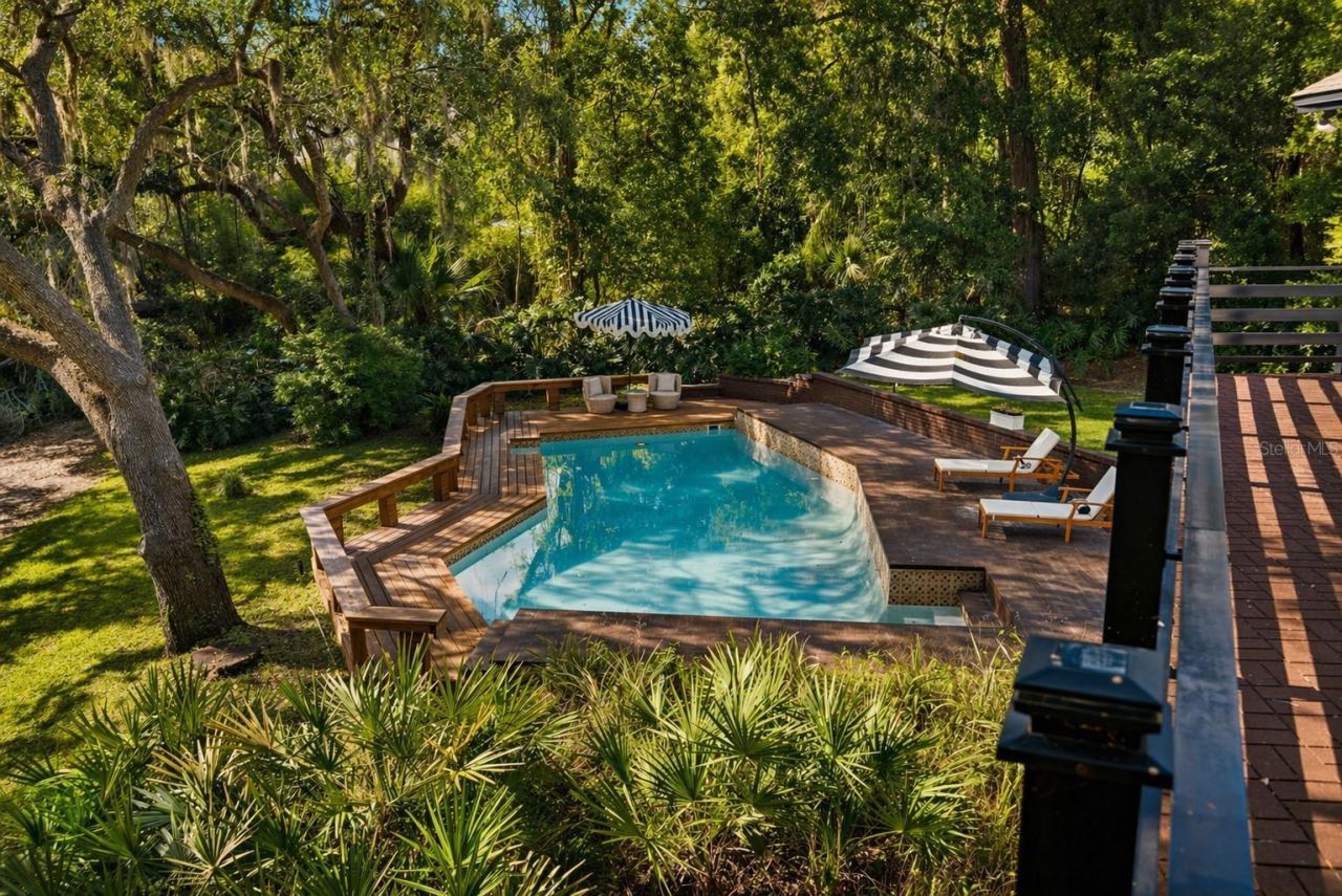 900 Oak Hollow Place, Brandon, FL 33510 Photo