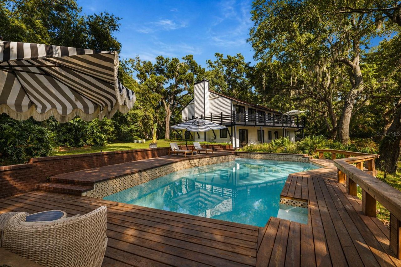 900 Oak Hollow Place, Brandon, FL 33510 Photo