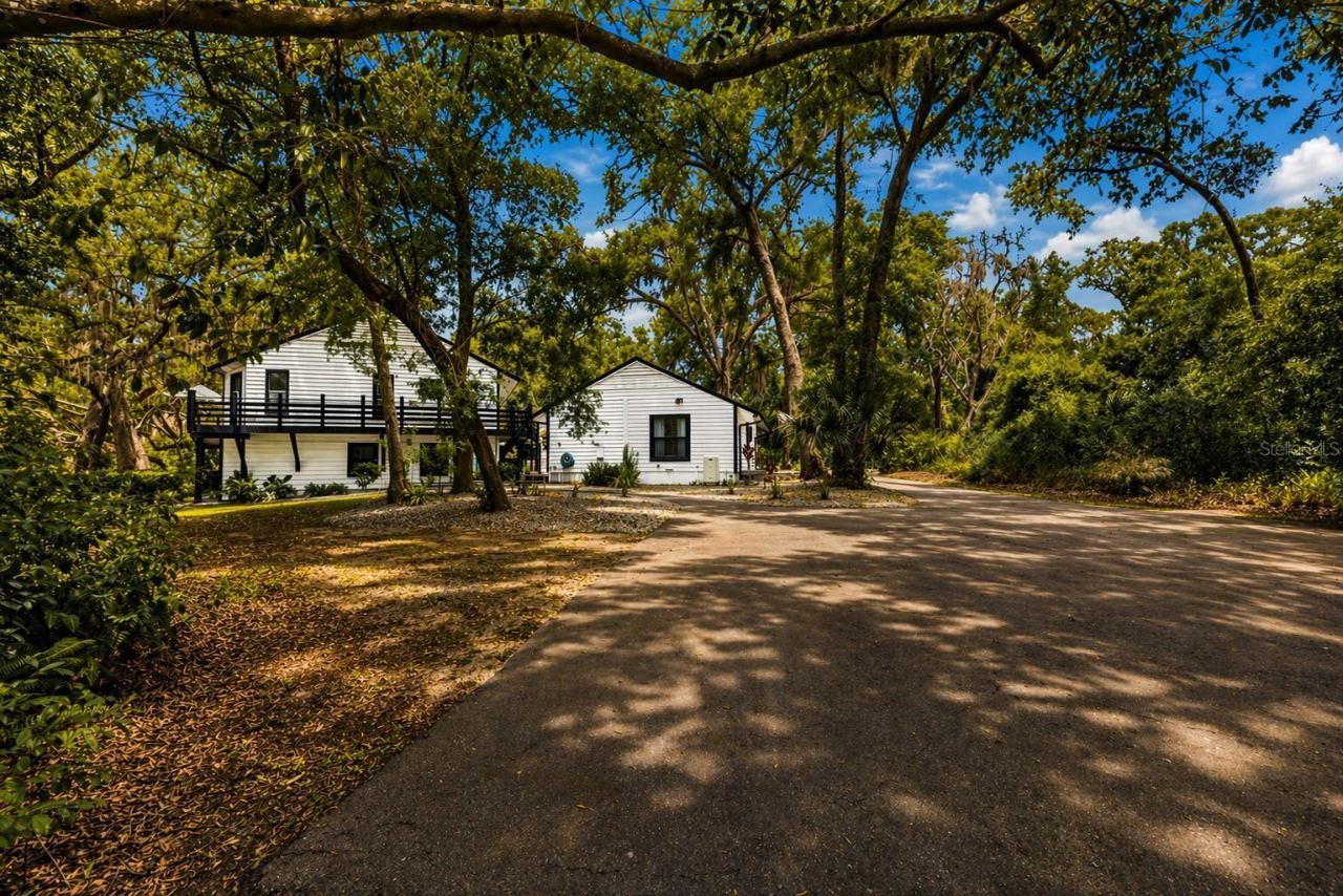 900 Oak Hollow Place, Brandon, FL 33510 Photo