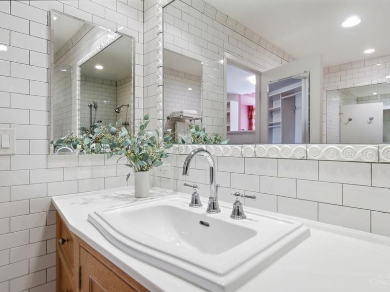 2444 Madison Road, Unit 2002, Cincinnati, OH 45208 Photo 50