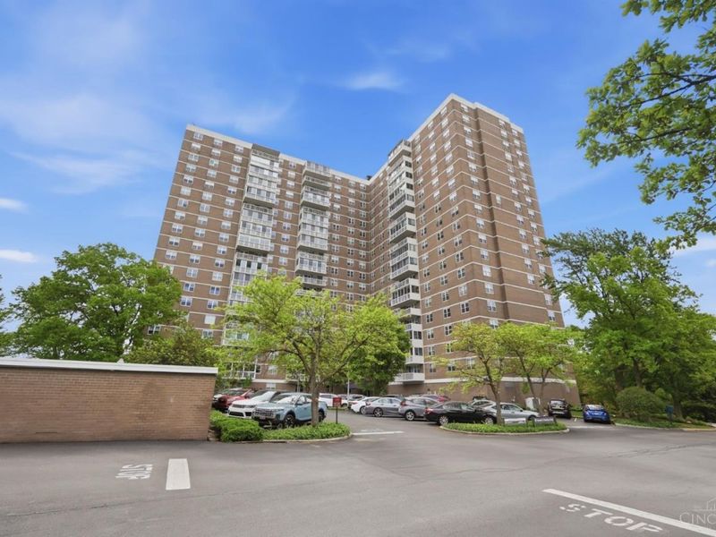 2444 Madison Road, Unit 2002, Cincinnati, OH 45208 Photo 83