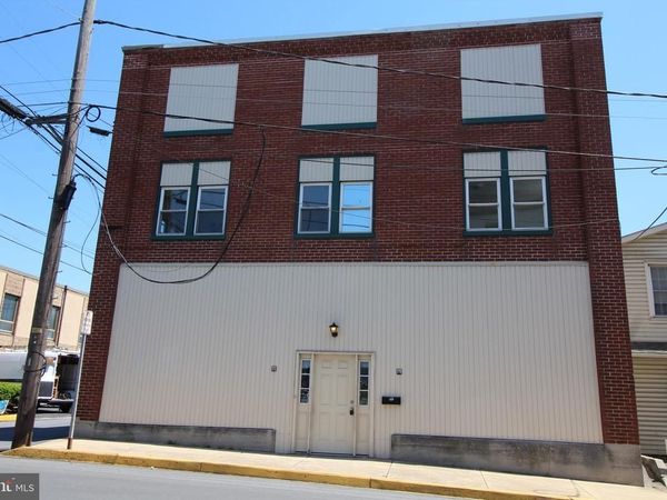 101 2ND FLOOR S RAILROAD AVENUE , NEW HOLLAND, PA 17557