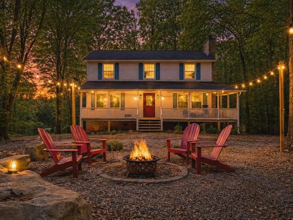 100 Windy Valley Lane, Blue Ridge, GA 30513