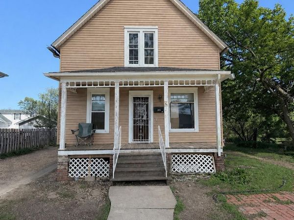 1057 S PEARL Street, Galesburg, IL 61401