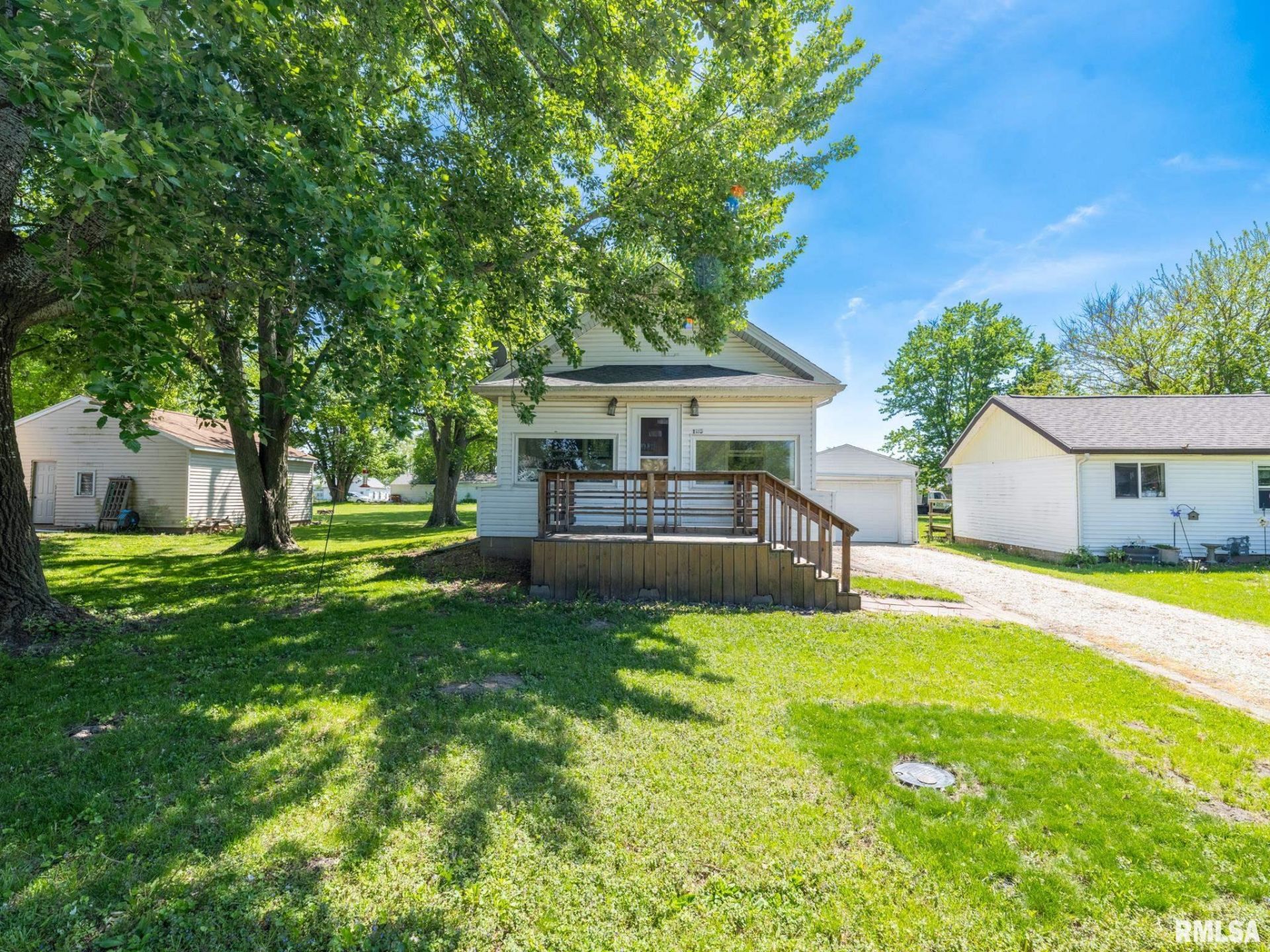 105 W Oakley Street, Glasford, IL 61533 Main Photo