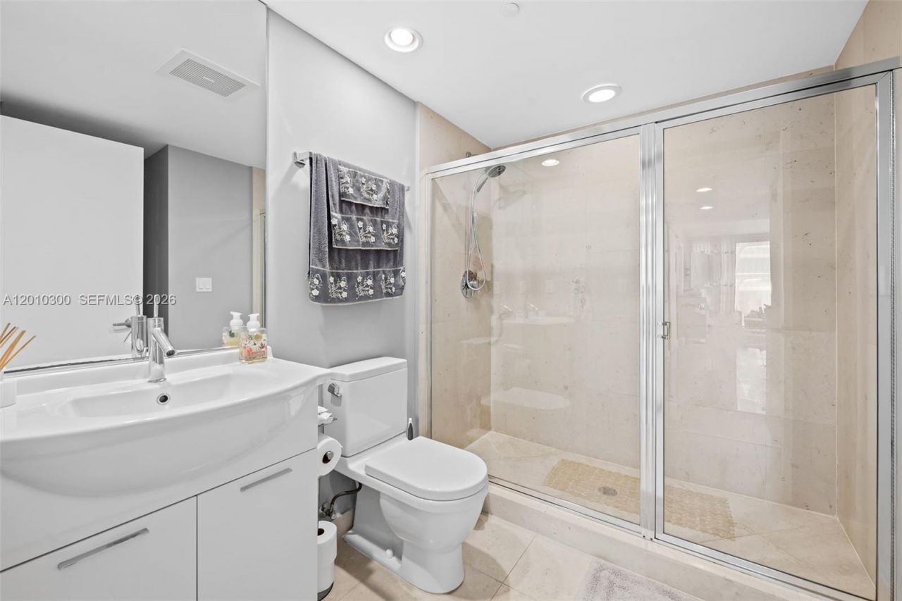 495 Brickell Ave , Unit 3710, Miami, FL 33131 Photo