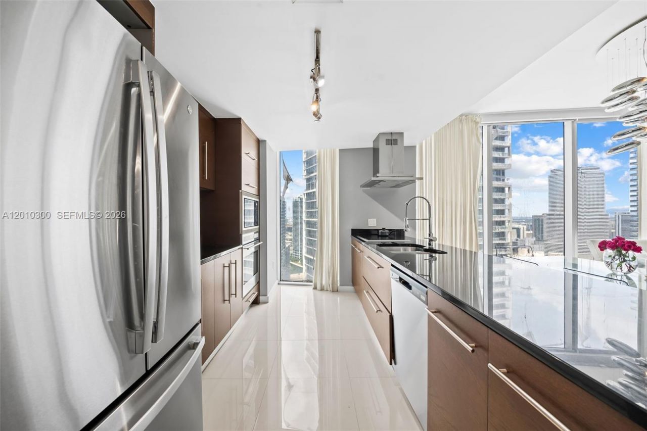 495 Brickell Ave , Unit 3710, Miami, FL 33131 Photo