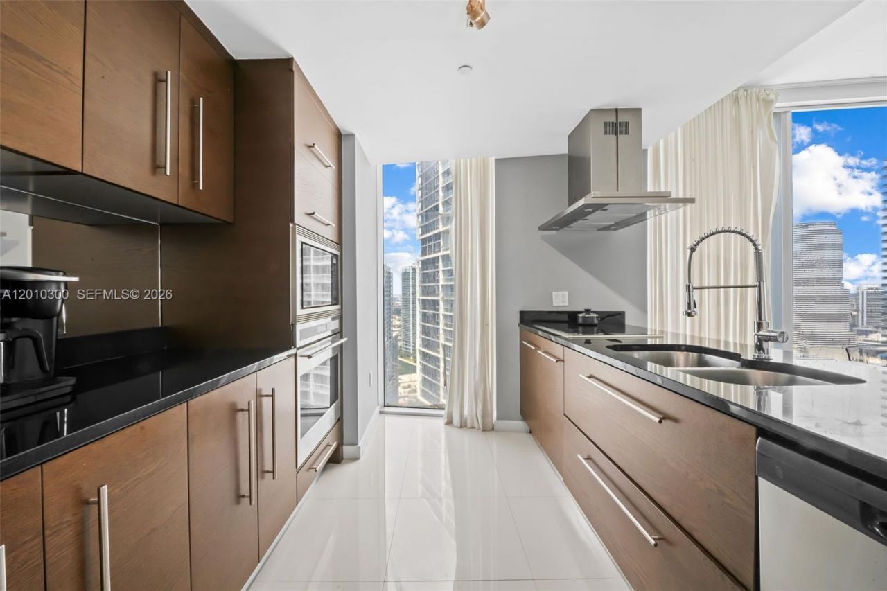 495 Brickell Ave , Unit 3710, Miami, FL 33131 Photo