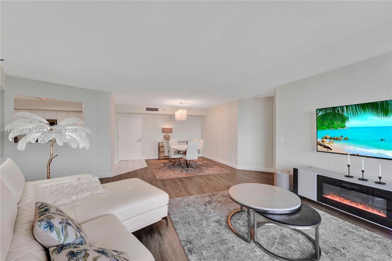 3500 Mystic Pointe Dr , Unit 3302, Aventura, FL 33180 Photo