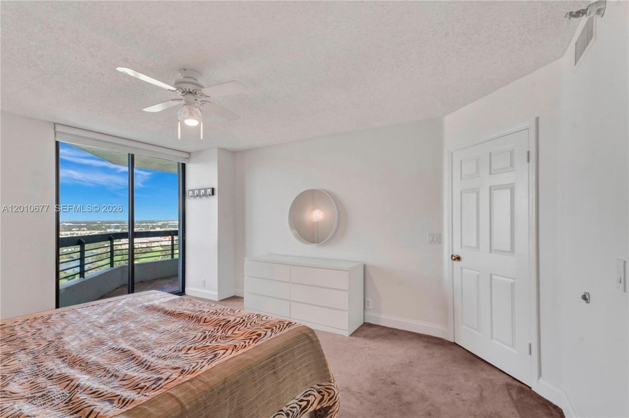 3500 Mystic Pointe Dr , Unit 3302, Aventura, FL 33180 Photo