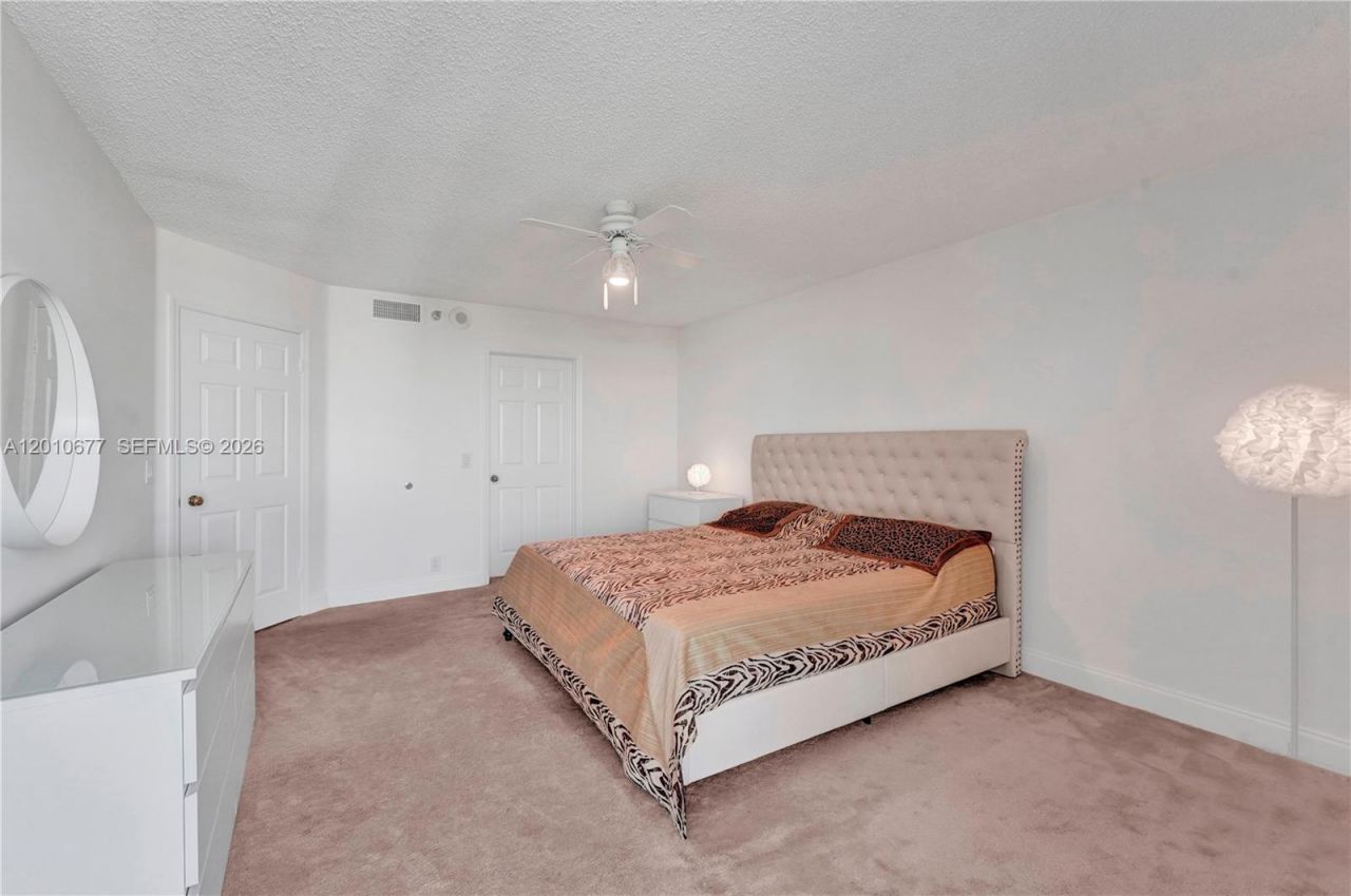 3500 Mystic Pointe Dr , Unit 3302, Aventura, FL 33180 Photo