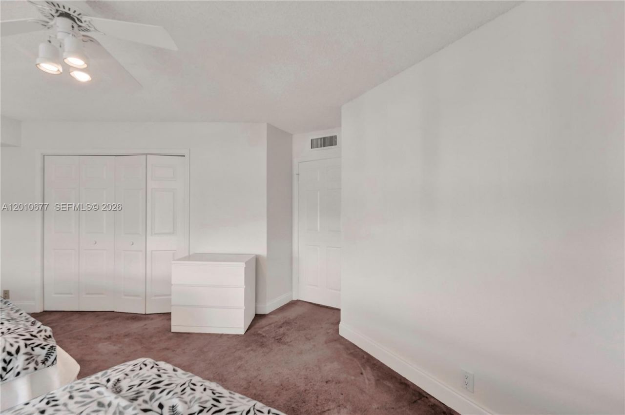 3500 Mystic Pointe Dr , Unit 3302, Aventura, FL 33180 Photo