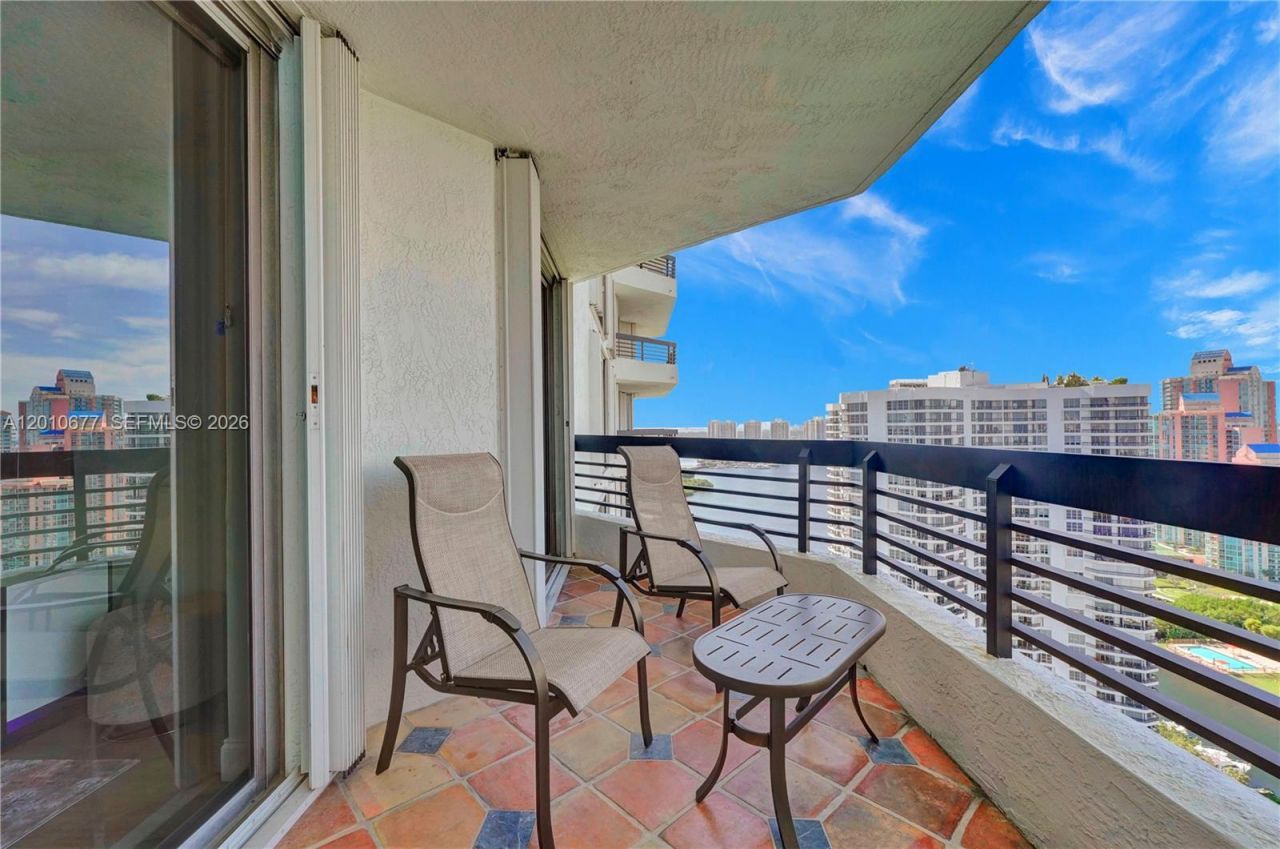 3500 Mystic Pointe Dr , Unit 3302, Aventura, FL 33180 Photo