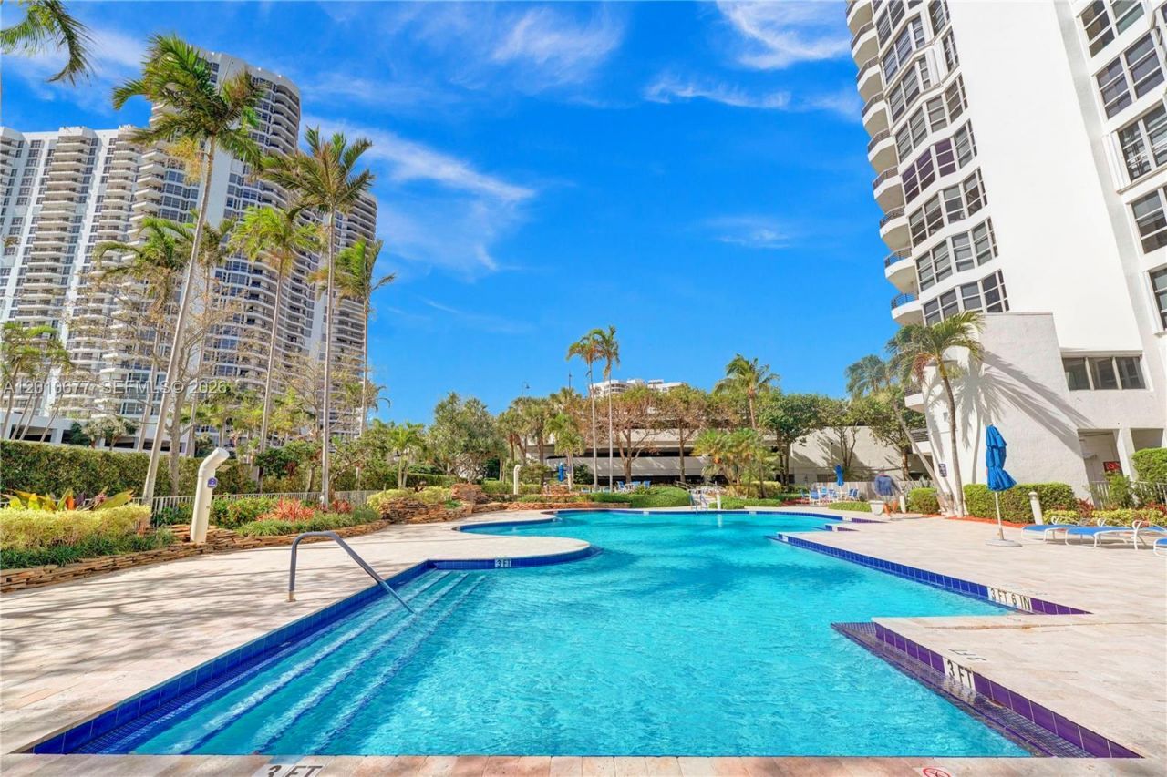 3500 Mystic Pointe Dr , Unit 3302, Aventura, FL 33180 Photo