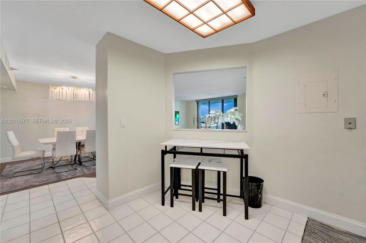 3500 Mystic Pointe Dr , Unit 3302, Aventura, FL 33180 Photo