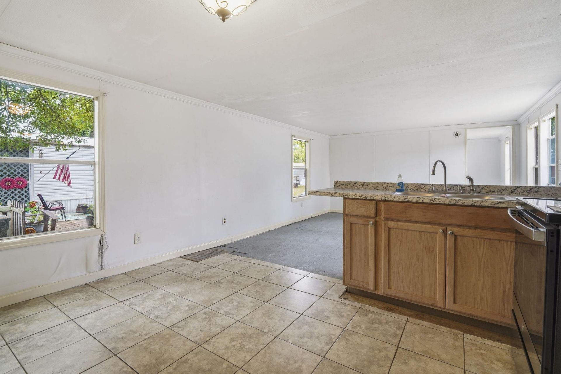 2736 Capricorn Dr. Photo 11