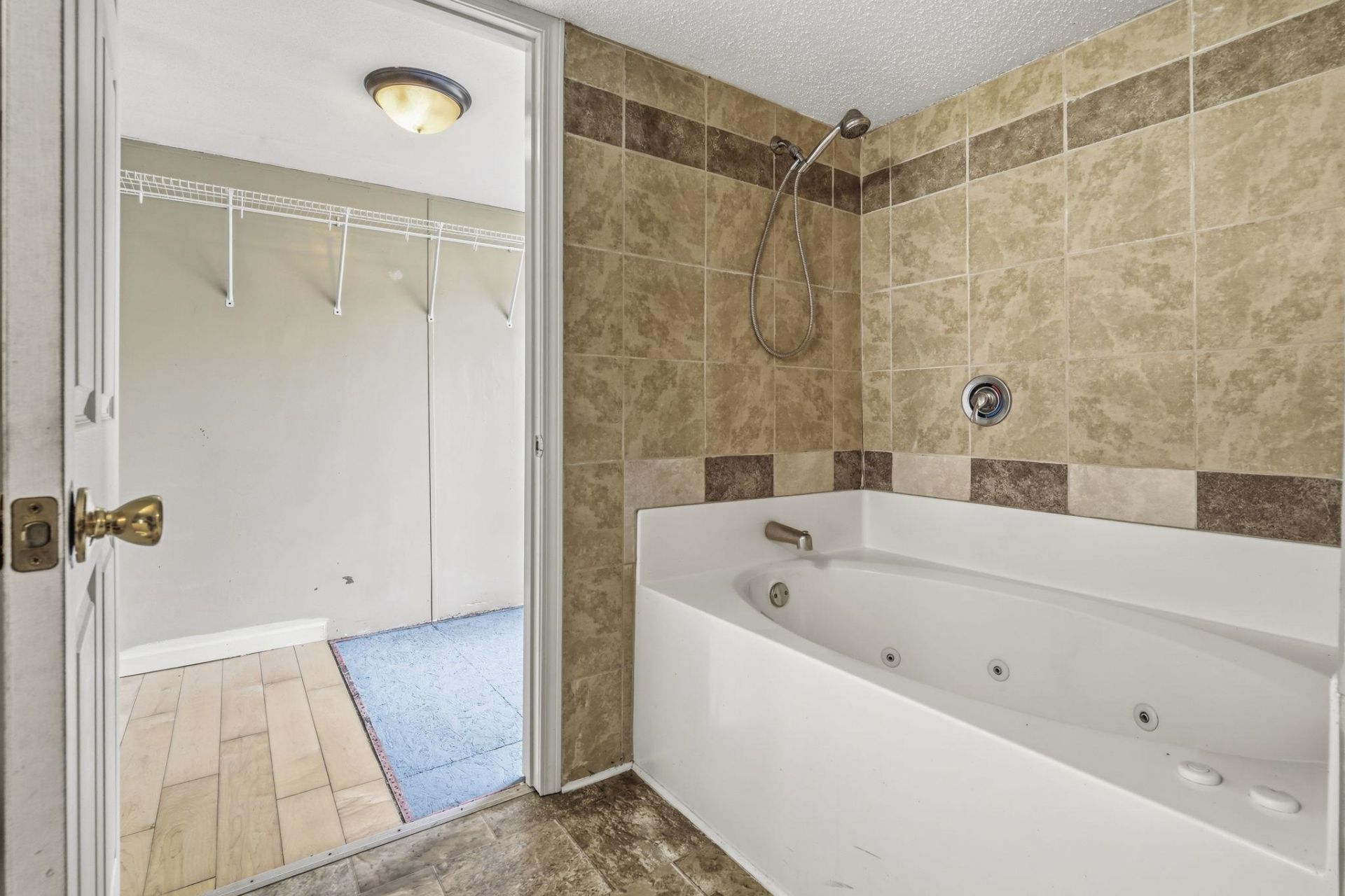 2736 Capricorn Dr. Photo 16