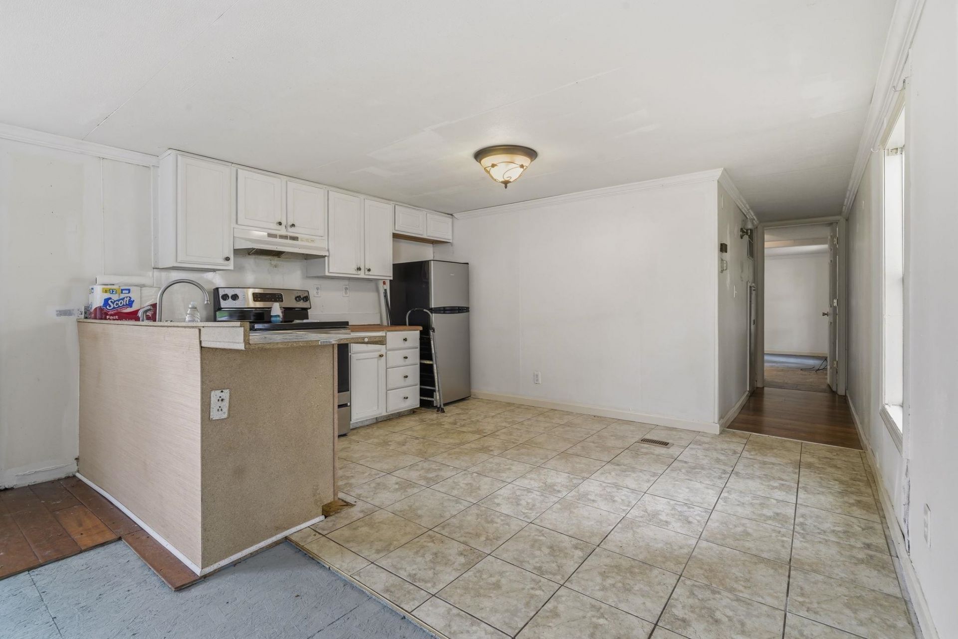 2736 Capricorn Dr. Photo 7