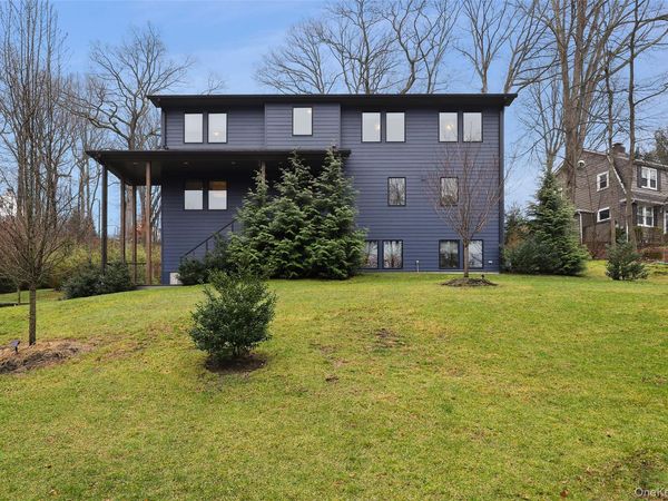 18 Hillside Avenue, Katonah, NY 10536