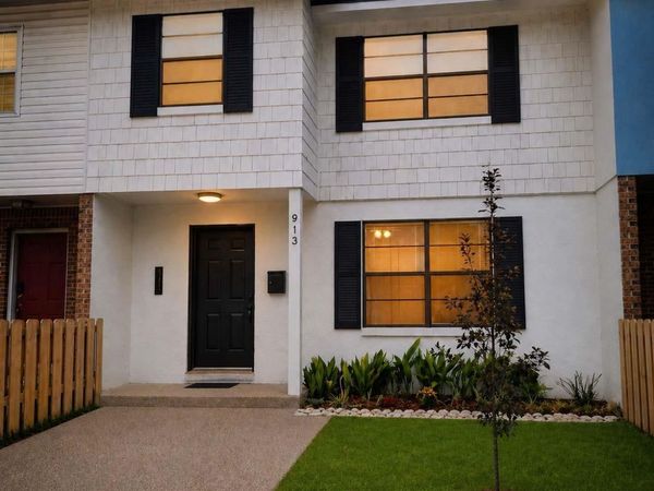 913 W Scott St, Pensacola, FL 32501