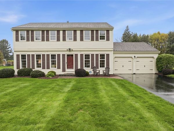 613 Bending Bough , Webster, NY 14580