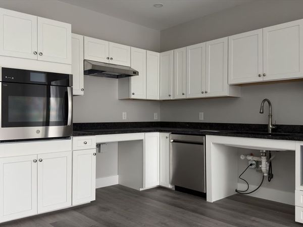 251 Sladen Street, Unit 105, Dracut, MA 01826