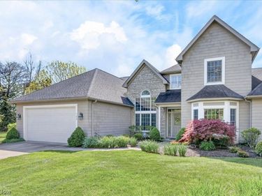 122 Haskell Drive, Bratenahl, OH 44108