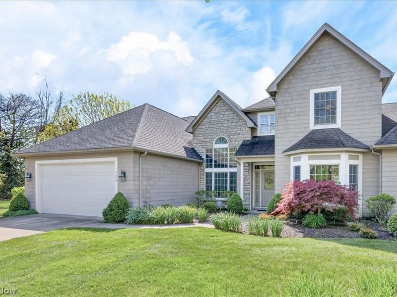 122 Haskell Drive, Bratenahl, OH 44108 Photo 1