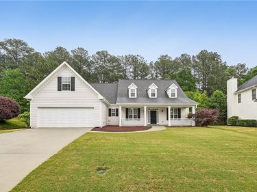 2229 Saint Kennedy Lane, Buford, GA 30518