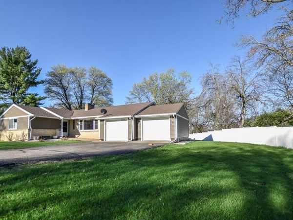 1306 Hillcrest Drive NE, Fridley, MN 55432