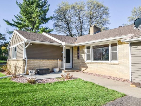 1306 Hillcrest Drive NE, Fridley, MN 55432