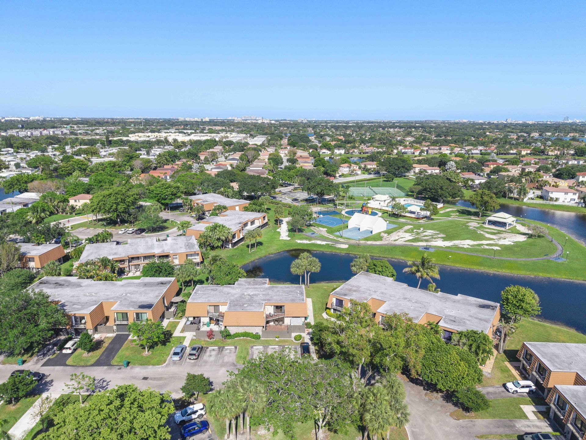 1426 SW 110th Way, Davie, FL 33324 Photo