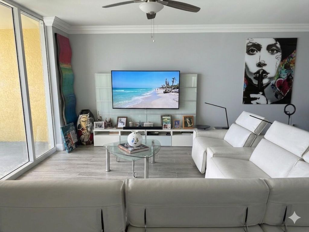 2640 Lake Shore Drive, Unit 309, Riviera Beach, FL 33404 Photo