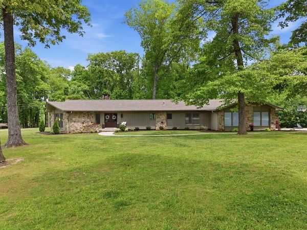 1123 Skyline Dr , Sparta, TN 38583