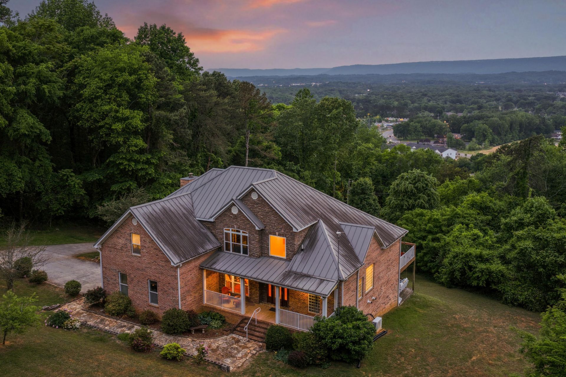 6819 Big Ridge Road , Hixson, TN 37343 Main Photo