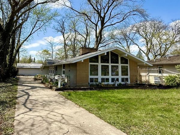 1280 S River Road, Des Plaines, IL 60018