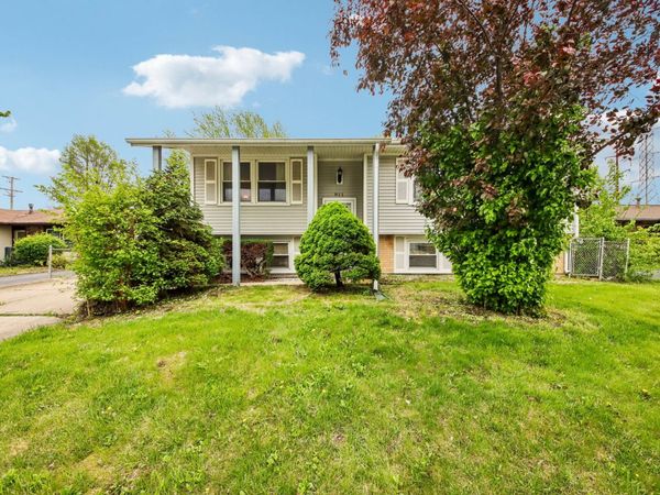 811 Oakton Avenue , Romeoville, IL 60446