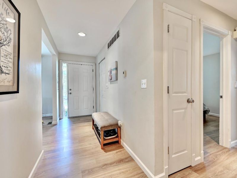 9450 Hunters Creek Drive, Cincinnati, OH 45242 Photo 50