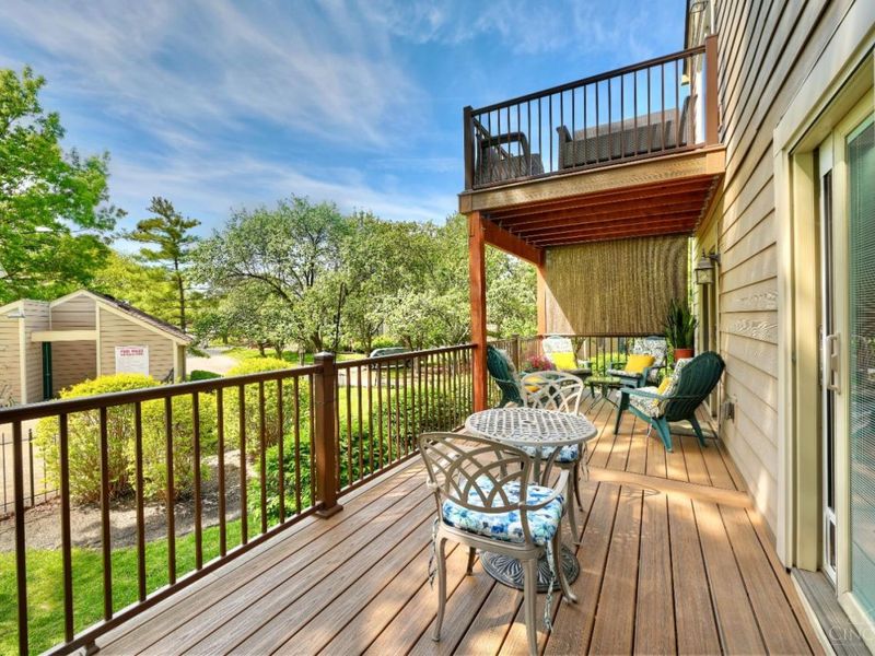 9450 Hunters Creek Drive, Cincinnati, OH 45242 Photo 9