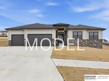 20126 S Street , Omaha, NE 68135