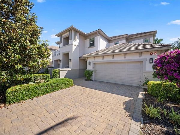 8030 Signature Club CIR, Unit 6, NAPLES, FL 34113