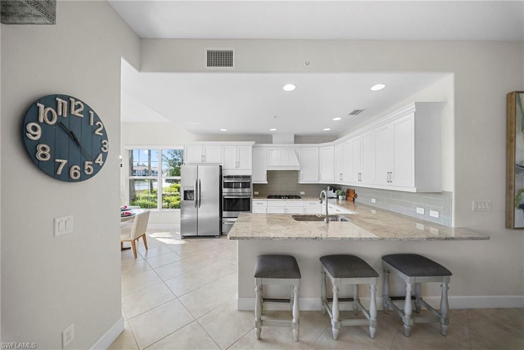 8030 Signature Club Cir, Unit 102, Naples, FL 34113 Photo